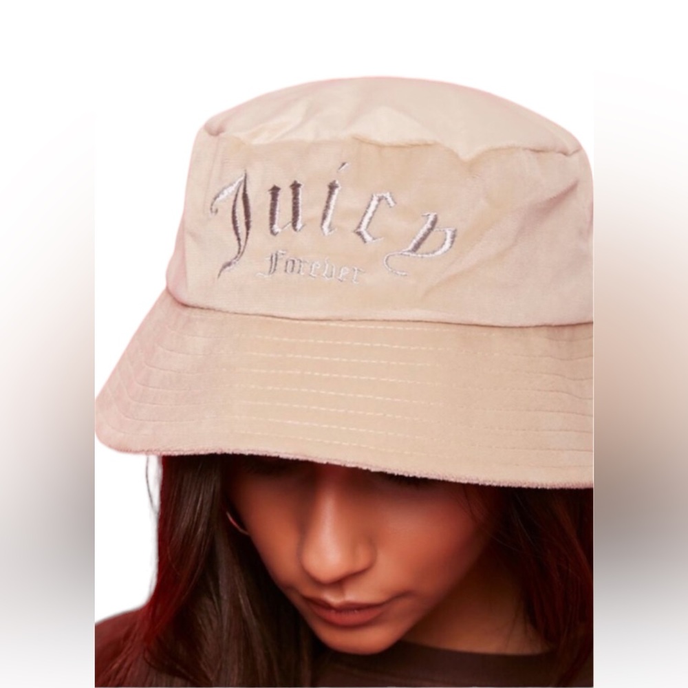 BNWT Juicy Couture Bucket Hat Sealed Color:Tan/Silver